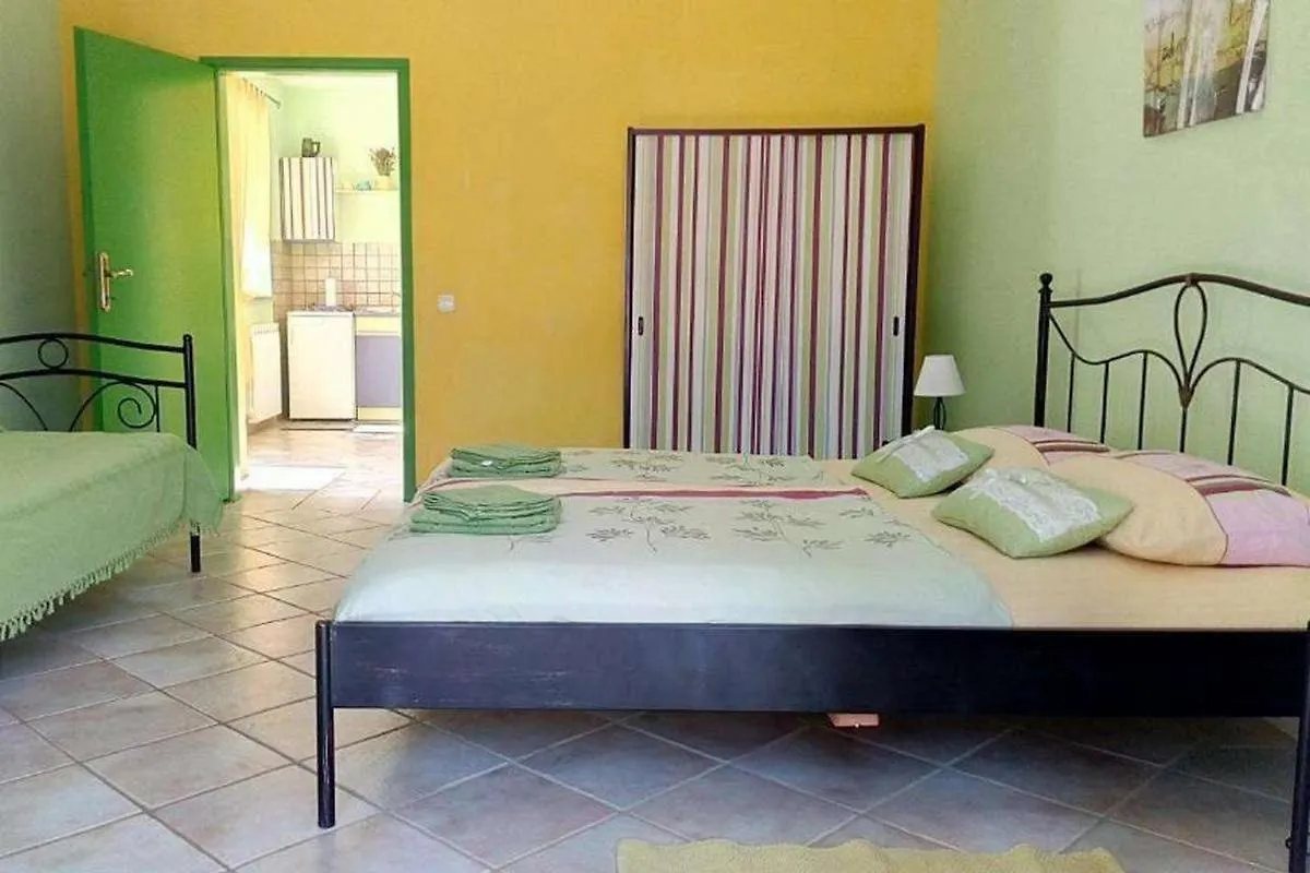 Apartments By The Sea Cizici, Krk - 22430 Dobrinj